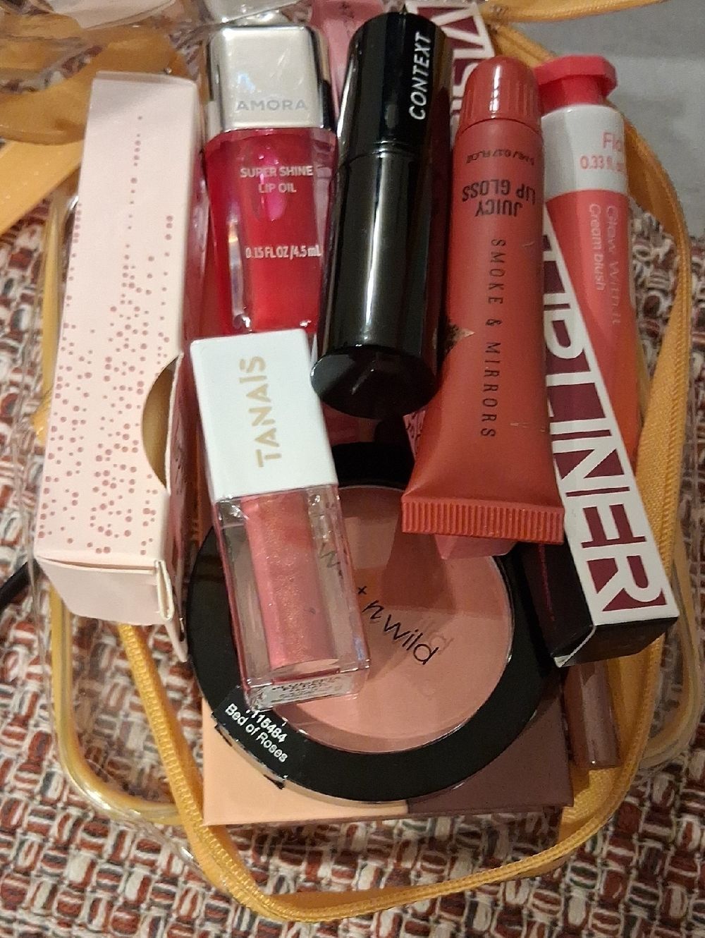 12 Piece Makeup With Makeup Bag Assorted New Products